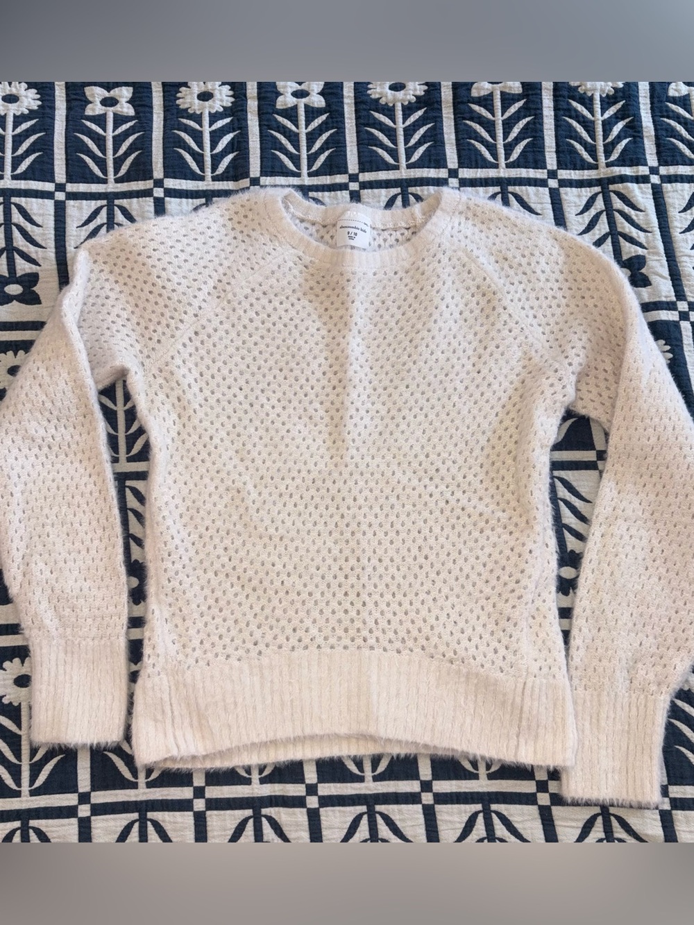 Abercrombie Kids Sweater Size 9/10